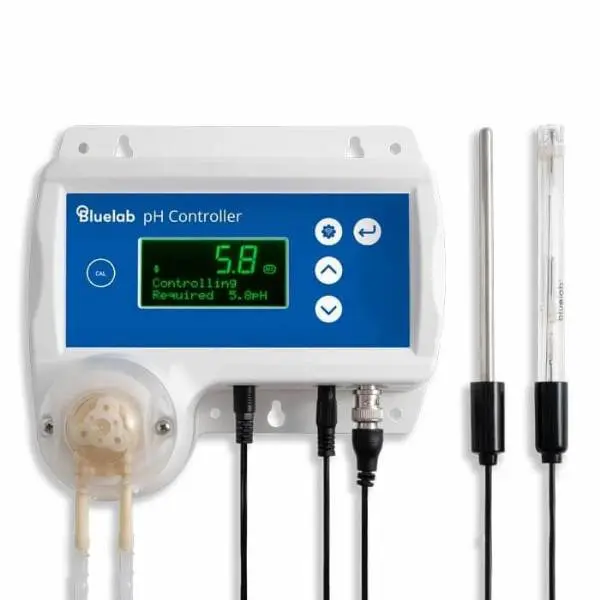 Bluelab pH Controller Wi-Fi con pompa peristaltica e connessione all'app Edenic per gestione remota del pH in idroponica